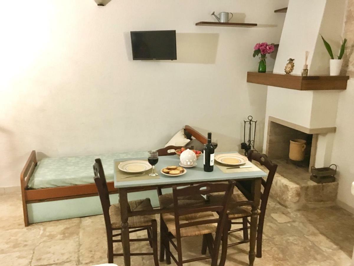 Casa Villani Guest House Ostuni Exterior photo